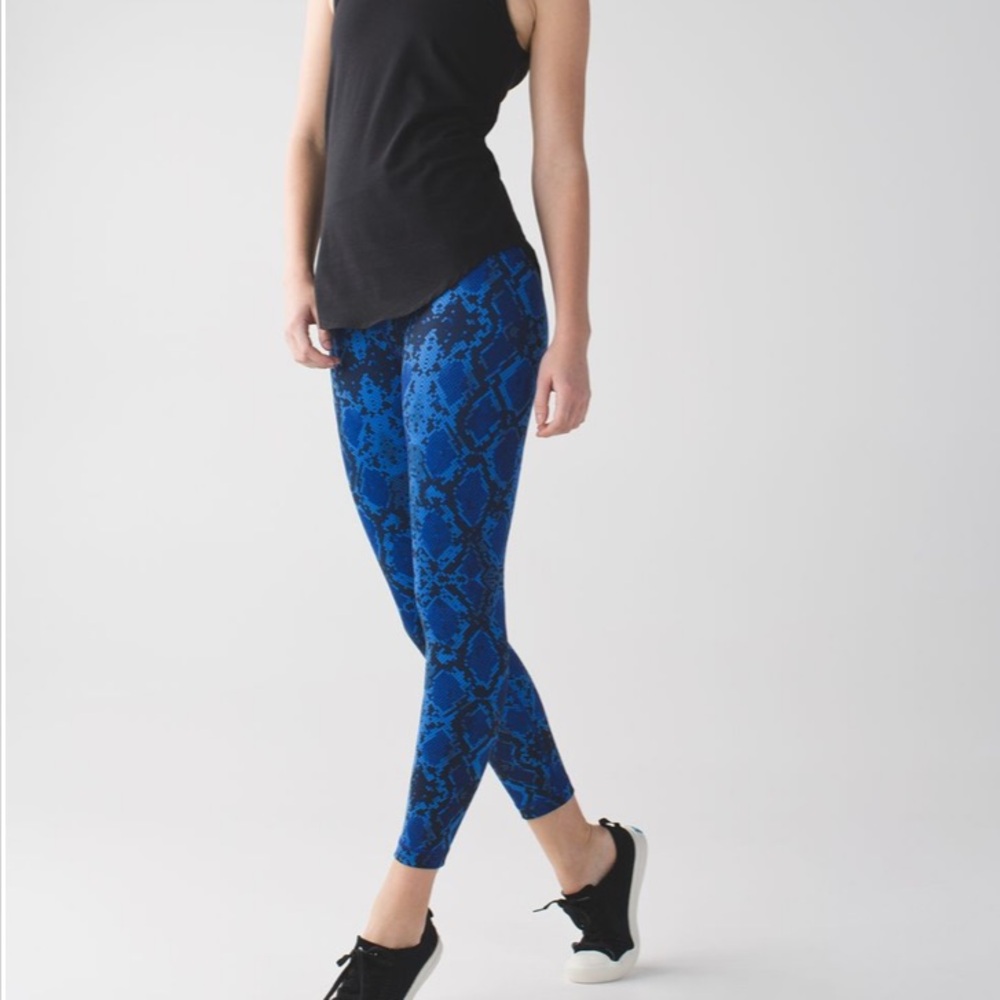 lululemon athletica Sapphire Blue Snake Print Leggings